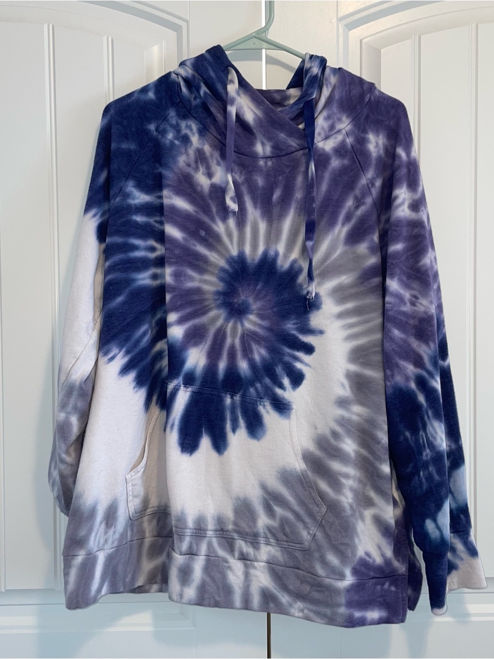 GreenTea Navy & White Tie-Dye Pullover Hoodie